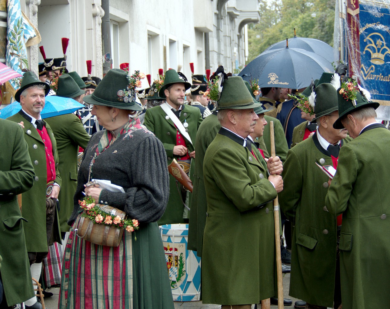 Oktoberfest: Trachten- & Schützenzug